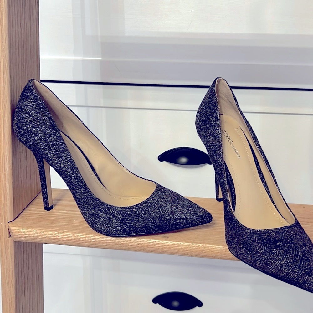 BCBGeneration “Daisey” grey tweed pumps, size 7, almost perfect condition